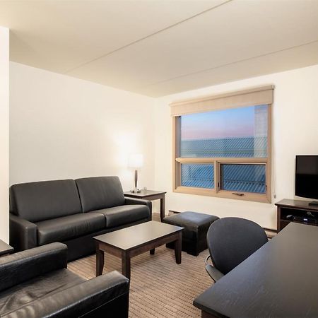 Fort Garry Place Furnished Suites Виннипег Экстерьер фото